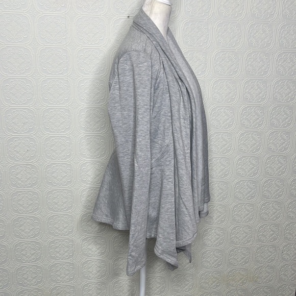 Bobeau•Drape Front Cardigan, in Heather Gray - Picture 4 of 10